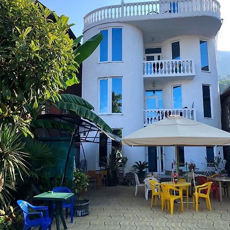 غاغرا Emiliya Guest House المظهر الخارجي الصورة
