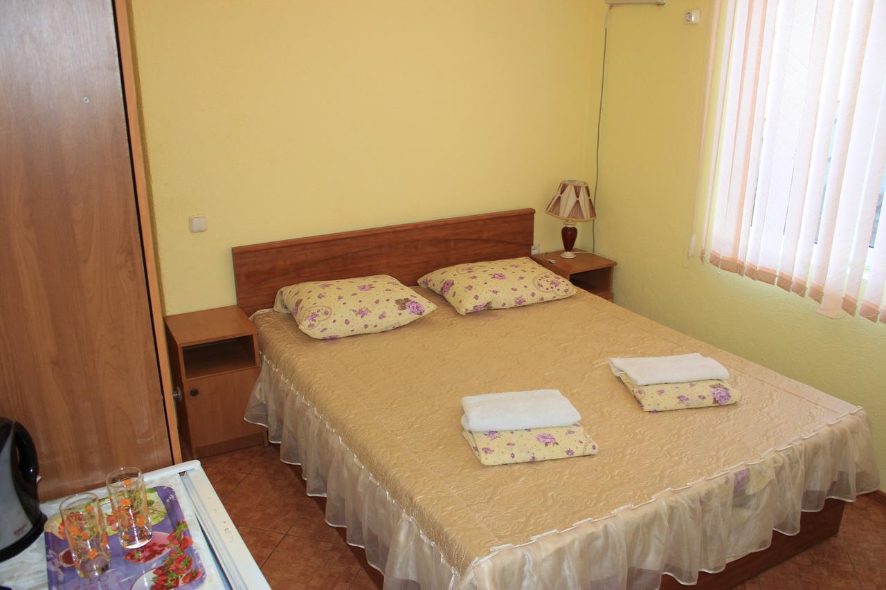 غاغرا Emiliya Guest House المظهر الخارجي الصورة