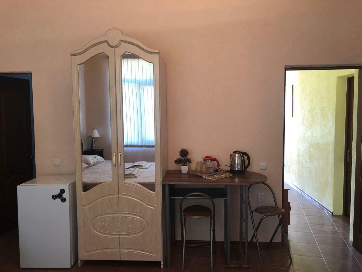 غاغرا Emiliya Guest House المظهر الخارجي الصورة